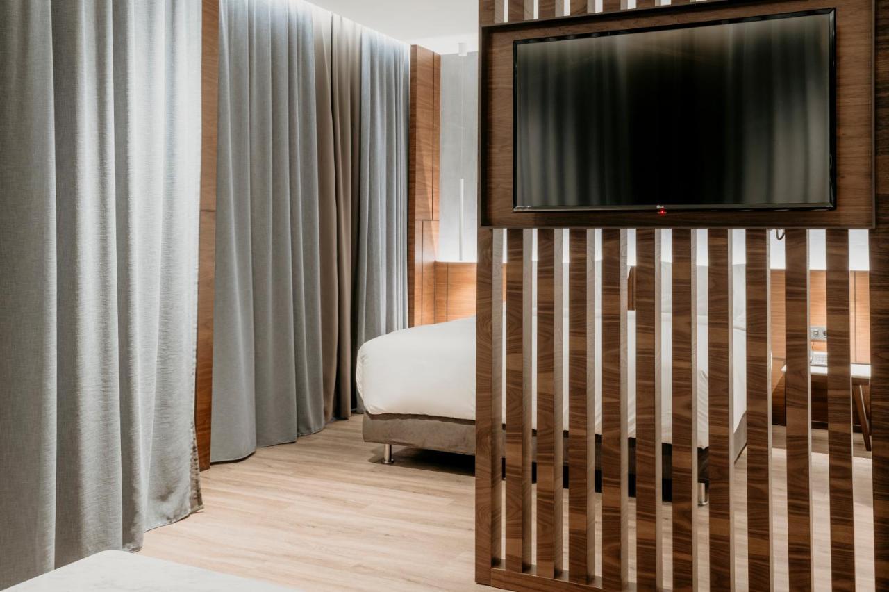 Aya Hotel Drama Bagian luar foto